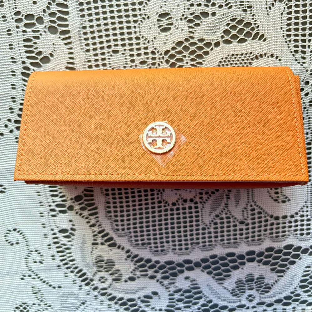 Tory Burch sunglasses or eyeglasses case.